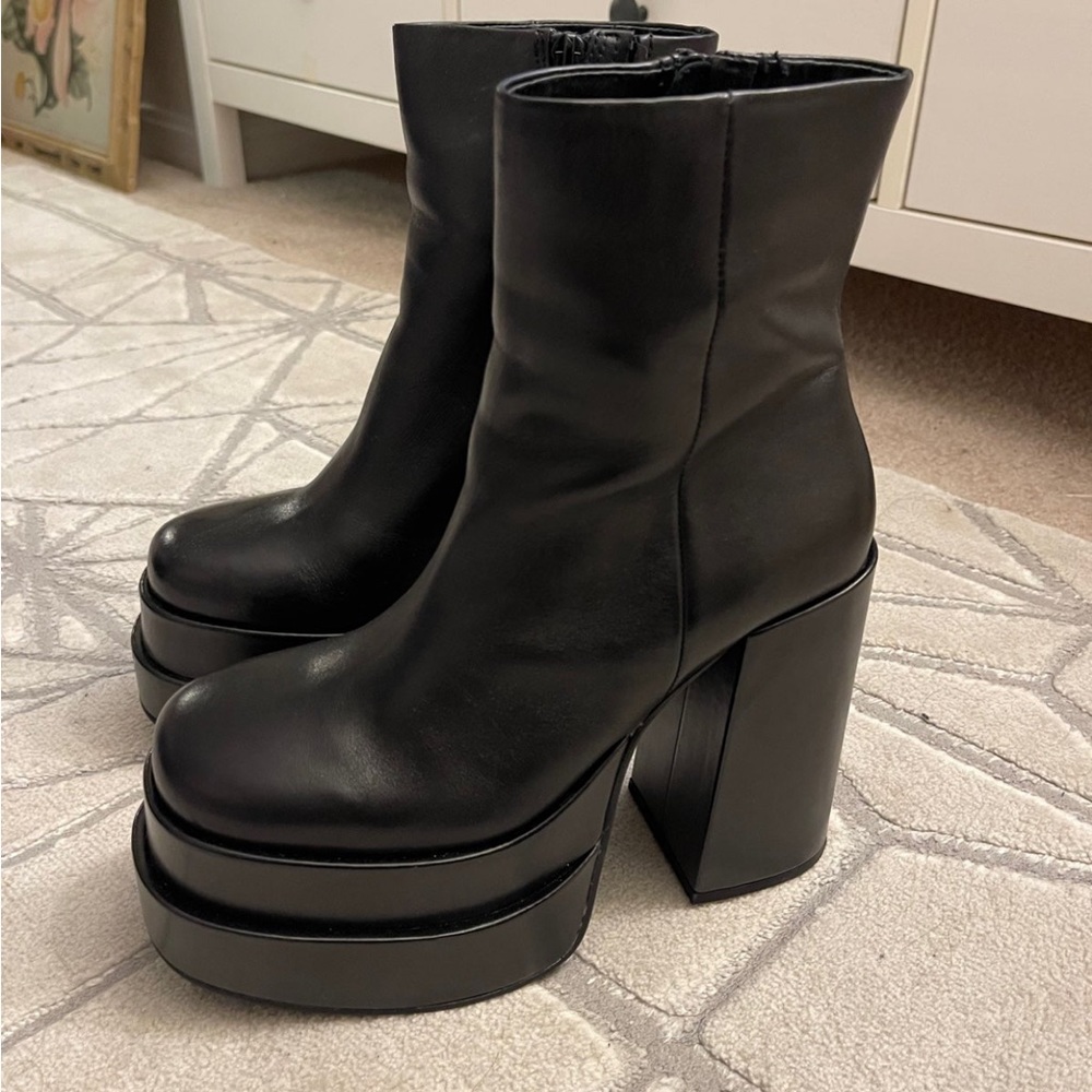 Steve Madden Kobra Boots